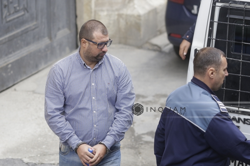 Fostul ofiţer SRI Daniel Dragomir, condamnat la un an de închisoare cu suspendare pentru fals în înscrisuri. Decizia nu este definitivă