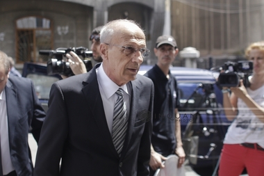 Dosarul foştilor manageri ai Spitalului "Sfântul Ioan": Alexandru Ciocâlteu - trei ani de închisoare cu executare, Petruţa Lazăr - patru ani şi opt luni; decizia nu este definitivă
