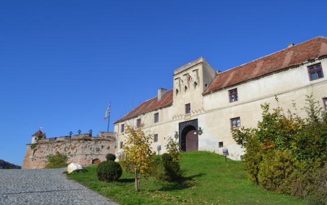 Aro Palace, în proprietatea căreia se află ”Cetatea Braşovului”, a atacat sentinţa prin care obiectivul turistic se întoarce în patrimoniul statului