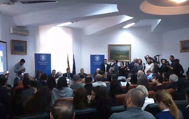 Asociaţia Victimelor Mineriadelor: Nu vrem ca proiectele din justiţie să fie OUG, ci să fie dezbătute în Parlament, altfel venim aici şi protestăm să arătăm ce face PSD 