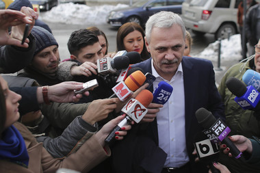 Dragnea, întrebat ce îl sfătuieşte pe Iordache legat de proiectele de OUG privind graţierea şi modificarea codurilor penale: Să se inspire din experienţa înaintaşilor
