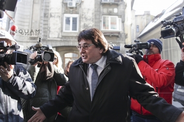 Primarul Timişoarei, Nicolae Robu, audiat la DNA ca suspect într-un dosar de corupţie - surse