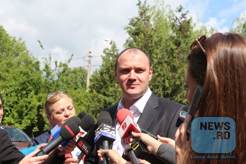 Sebastian Ghiţă este reprezentat în instanţă de avocat ales, angajat de către tatăl său
