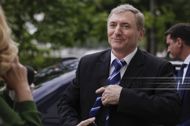 Ministerul Public: Investigaţia privind OUG 13 este în curs şi vizează sustragerea sau distrugerea de înscrisuri, fals intelectual