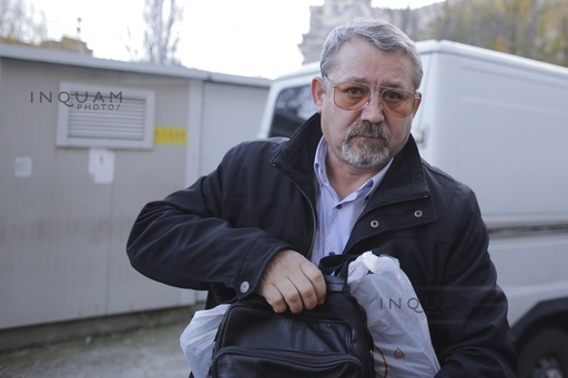 Falşii revoluţionari foloseau hârtie îngălbenită pentru a măslui documente - rechizitoriu