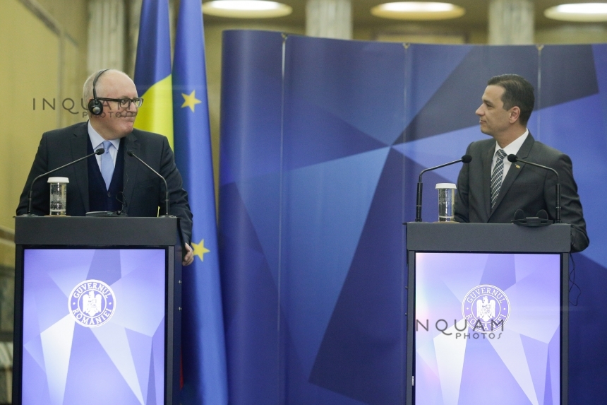 Timmermans: Nu există nicio legătură între MCV şi preşedinţia română a Consiliului UE; dacă Guvernul se mişcă repede, cu atât mai bine
