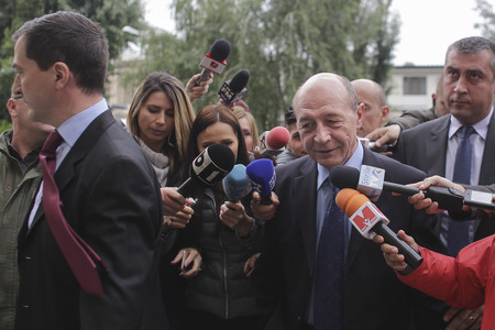 UPDATE - Traian Băsescu, audiat la Parchetul instanţei supreme într-un dosar privind o retrocedare din perioada în care era primar al Capitalei 