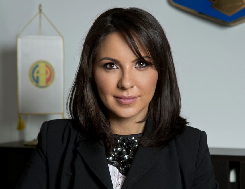 Fostul preşedinte AEP Ana Maria Pătru, la DNA Ploieşti; ea susţine că are calitatea de suspect