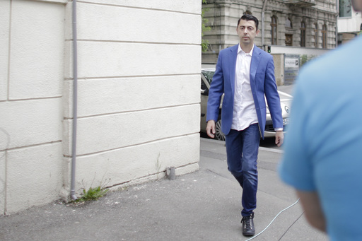 Fostul deputat Vlad Cosma, aşteptat la DNA Ploieşti pentru a fi audiat ca martor, nu se va prezenta, fiind plecat din ţară