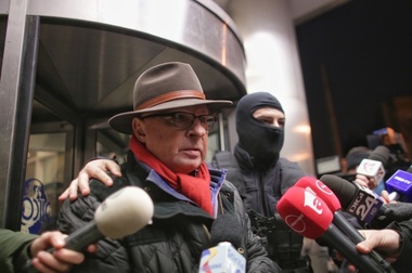 Medicul Mihai Lucan scapă de arestul la domiciliu şi va putea profesa în spitalele de stat; decizia instanţei este definitivă