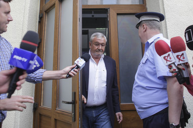 Fostul ministru de Finanţe Sebastian Vlădescu a ajuns la DNA