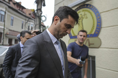 Fostul şef al Poliţiei Române, Cătălin Ioniţă, urmărit penal pentru trafic de influenţă şi fals în declaraţii în formă continuată