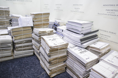 Toader: La instanţe avem aproximativ 473 de kilometri liniari de arhivă, documentele sunt depozitate în subsoluri, în spaţii neadecvate şi ocupă mult loc; avem nevoie de un teren generos pentru arhivă, de 5-6.000 de metri pătraţi