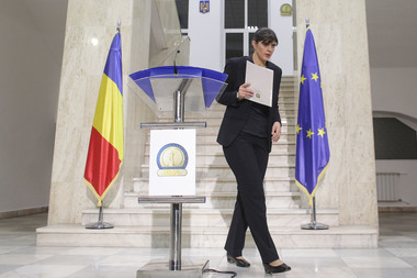Kovesi, mesaj  "către cetăţeni şi societate": "Corupţia poate fi învinsă. Nu abandonaţi!"