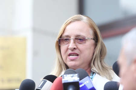 UPDATE: Prefectul Capitalei, la Parchetul General; ea spune că vizita nu are legătură cu violenţele din 10 august