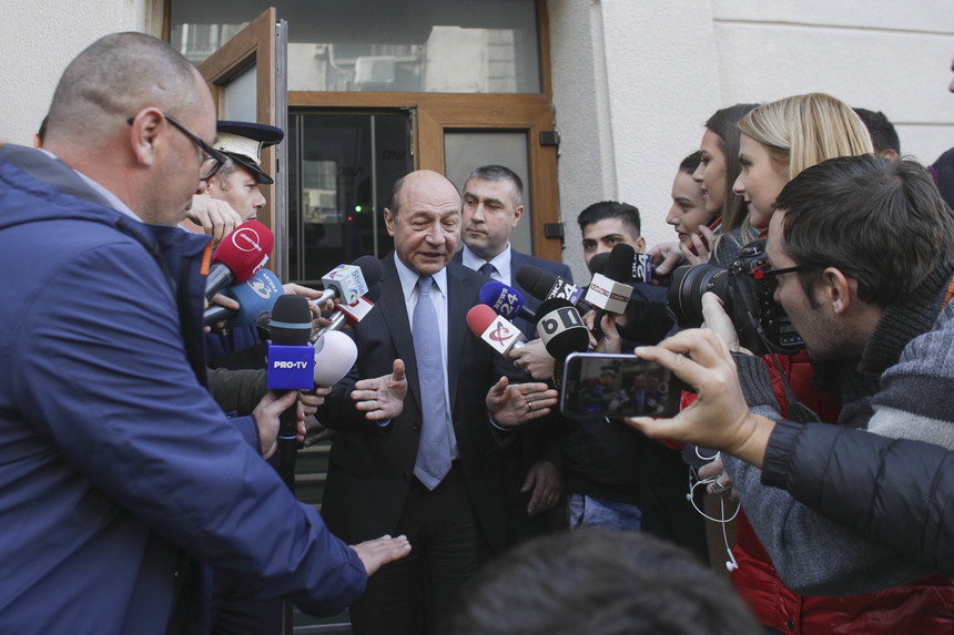 Traian Băsescu a plecat de la DNA; a fost chemat ca martor într-o comisie rogatorie