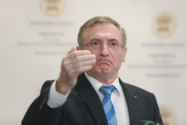 Lazăr, despre OUG privind contestaţia în anulare: Legea penală nu retroactivează şi o ştie şi domnul ministru; este o cale mai mult politică