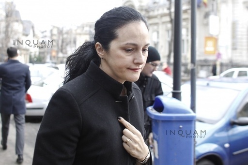 Contestaţia în anulare a Alinei Bica în dosarul în care a fost condamnată la 4 ani de închisoare, admisă; 20 mai, termenul de rejudecare a apelului