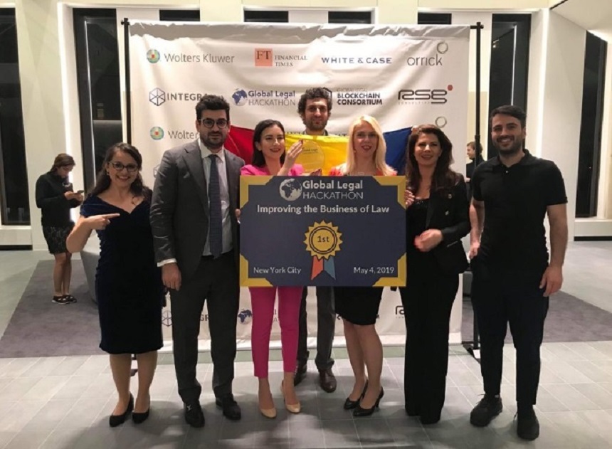Avocaţii şi IT-iştii români, cei mai buni din lume: România a obţinut Premiul l la Global Legal Hackathon (New York) cu aplicaţia Lawrelai, consultant juridic de călătorii