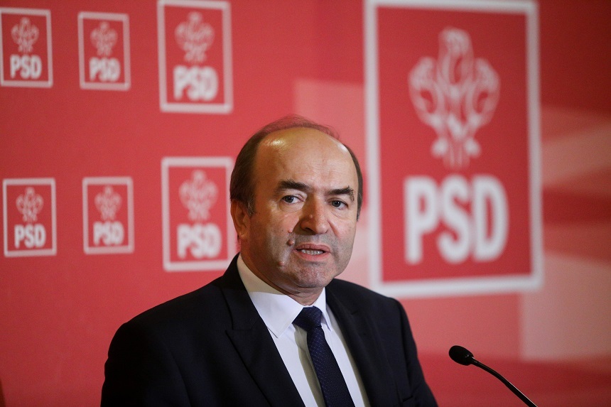 Tudorel Toader enumeră greşelile PSD pe justiţie, pe primul loc fiind OUG 13, şi prezintă motivele revocării sale, printre care refuzul de promovare a OUG privind amnistia şi graţierea