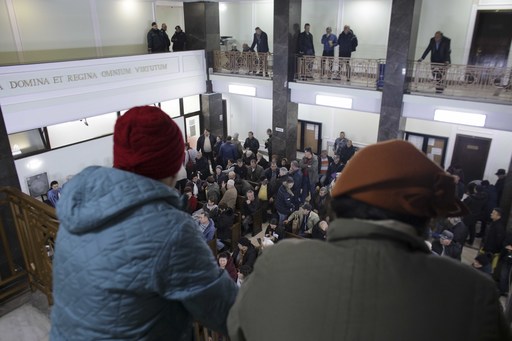 Al doilea termen în procesul Revoluţiei, la Înalta Curte de Casaţie şi Justiţie/ În interiorul instanţei au fost amenajate bănci pentru cei citaţi