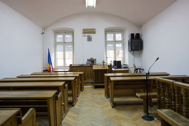 Forumul Judecătorilor din România solicită o digitalizare extinsă a instanţelor judecătoreşti: Sălile de judecată, arhivele şi registraturile sau holurile instanţelor constituie spaţii care favorizează neîndoielnic răspândirea COVID-19