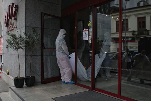 Parchet: Dosarul privind decesul iranianului Mansouri Gholam Reza, la Hotel Duke din Capitală, clasat. Bărbatul s-a sinucis. A urcat special cu liftul până la etajul 5 al hotelului, de unde s-a aruncat. Nicio altă persoană nu a fost implicată