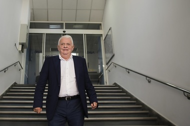 UPDATE - Viorel Hrebenciuc, condamnat definitiv la trei ani de închisoare cu executare în dosarul Giga TV / El urmează a fi încarcerat / Laura Georgescu, preluată de poliţişti