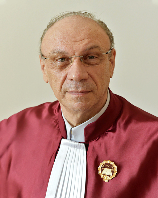 Preşedintele Curţii Constituţionale, mesaj de Ziua Justiţiei: Îmi doresc o deschidere mai mare a Curţii Constituţionale în raport cu celelalte autorităţi publice şi cu reprezentanţii tuturor profesiilor juridice