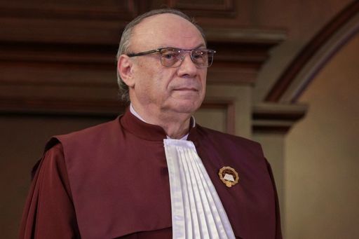 Preşedintele CCR, întâlnire cu preşedintele CJUE, Koen Lenaerts/ Marian Enache afirmă că nu se pune problema unui conflict sau a unei ierarhii între ordinea juridică constituţională naţională şi ordinea juridică europeană
