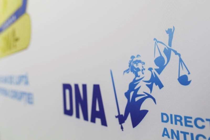 UPDATE - DNA are în lucru 90 de dosare referitoare la pandemie, cu prejudicii de sute de milioane de euro / În unele dosare, DNA şi-a declinat competenţa 
