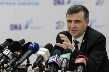 Actualul şef al DNA anunţă că intenţionează să candideze pentru încă un mandat: Dacă era un eşec acest mandat, renunţam, fiindcă am destulă experienţă şi pot să mă duc şi la pensie sau să îmi văd de treabă

