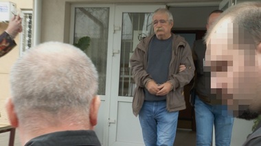 Buzău - Medicul ORL prins luând mită pentru a opera un adolescent, trimis în judecată