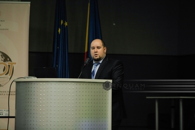 Horodniceanu, după apariţia imaginilor în care ameninţă poliţiştii:  Am asistat la o scenetă bine pusă la punct de doi poliţişti care mă cunoşteau. Este regretabil că nu am rezistat provocării şi am reacţionat în acest mod care nu mă caracterizează