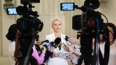Alina Gorghiu: Sute de judecători, procurori, magistraţi asistenţi şi grefieri din întreaga ţară se vor implica în educaţia juridică în şcoli, alături de Ministerul Justiţiei
