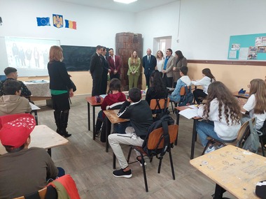 MJ şi o şcoală din judeţul Arges au încheiat un protocol pentru Proiectul educaţional „WE CAN BE COOL!” / Un avocat şi un consilier psihopedagogic se vor întâlni cu elevii ca să dezbată fenomenul consumului de droguri