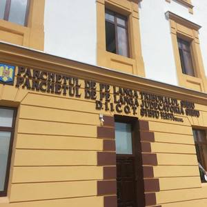 Procurorii din Sibiu au formulat propunere de arestare preventivă în lipsă a celor trei suspecţi în cazul uciderii omului de afaceri Adrian Kreiner

