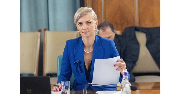 Alina Gorghiu a transmis preşedintelui Iohannis propunerile de numire a procurorilor Mihaiela Moraru-Iorga şi Iulian-Remus Popa la şefia Secţiei de combatere a corupţiei din DNA şi, respectiv, şefia Secţiei de urmărire penală din PÎCCJ