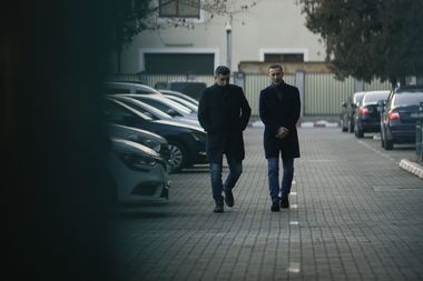 Preşedintele CJ Prahova, Iulian Dumitrescu, a ajuns  la DNA, unde se află şi sora şi cumnatul său - FOTO
