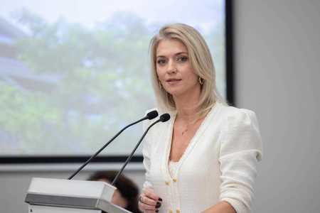Alina Gorghiu anunţă un nou proiect PNL depus în Parlament care prevede creşterea limitelor de pedeapsă pentru rele tratamente aplicate minorului de la 5 la 10 ani