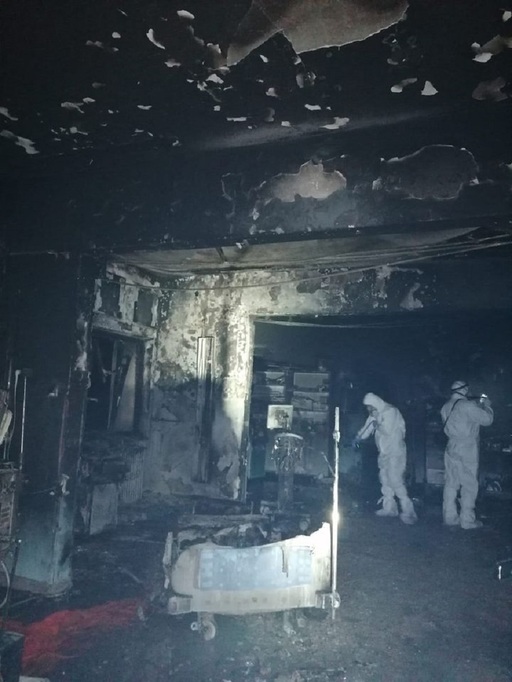 Două asistente şi Spitalul Judeţean de Urgenţă Piatra Neamţ, trimise în judecată în dosarul incendiului izbucnit, în noiembrie 2020, la secţia ATI, soldat cu moartea a nouă pacienţi