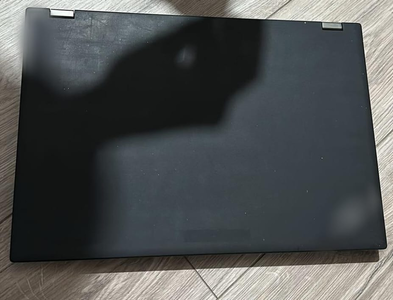 Percheziţii în Bucureşti şi în Teleorman, într-un dosar de furt calificat cu un prejudiciu de aproape un milion de lei/ Au fost furate laptopuri, telefoane mobile şi tablete de la o companie care vinde produse electronice