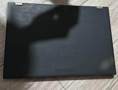 Percheziţii în Bucureşti şi în Teleorman, într-un dosar de furt calificat cu un prejudiciu de aproape un milion de lei/ Au fost furate laptopuri, telefoane mobile şi tablete de la o companie care vinde produse electronice