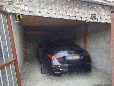 Zeci de percheziţii în opt judeţe din România şi în Marea Britanie, într-un caz de spălare a banilor/ Sume uriaşe intrate în conturile a 35 de suspecţi, peste o sută de victime în UK, Franţa, România, Elveţia, SUA, Italia, Germania