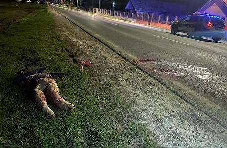 Şase adolescenţi au înscenat un accident lăsând pe marginea unui drum din judeţul Valui un manechin din paie stropit cu vopsea roşie/ După farsa macabră s-au ales cu dosar penal