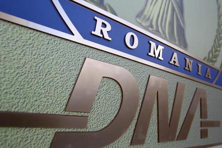 Directorul executiv al DSVSA Tulcea a fost arestat preventiv pentru luare de mită/ El ar fi cerut 50.000 de euro reprezentantului unei societăţi comerciale, sumă din care ar fi primit mai mult de jumătate