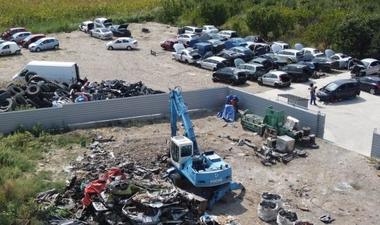 Amplă acţiune de anihilare a unei organizaţii criminale de contrabandă cu maşini avariate periculoase aduse din SUA în Europa/ Zece suspecţi arestaţi şi 18 audiaţi/ Prejudiciu de peste 31 de milioane euro/ Aproape 20 de ţări implicate, inclusiv România