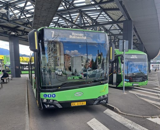 Braşov: 46 de persoane au calitatea de suspect pentru furt şi tăinuire, în dauna Regiei Autonome de Transport / Angajaţi ai companiei, suspectaţi că furau motorină şi o vindeau