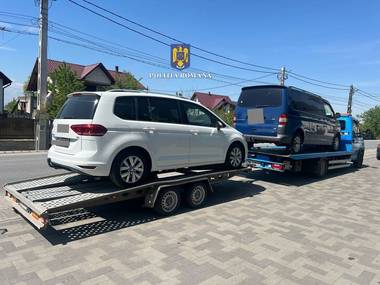 Suceava: Zece autoturisme, patru imobile şi opt terenuri, puse sub sechestru într-un dosar în care doi bărbaţi sunt suspectaţi că au furat un milion de euro dintr-o casă din Milişăuţi