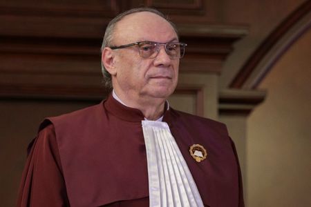 Preşedintele CCR: Democraţia constituţională, cheia organizării statului de drept / Loialitatea judecătorului faţă de Constituţie şi impenetrabilitatea sa la variabilitatea intereselor politico-electorale, componente ale afirmării constituţionalismului